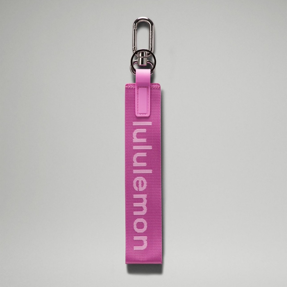Lululemon Never Lost Keychain - NWT Dahlia Mauve & Meadowsweet Pink